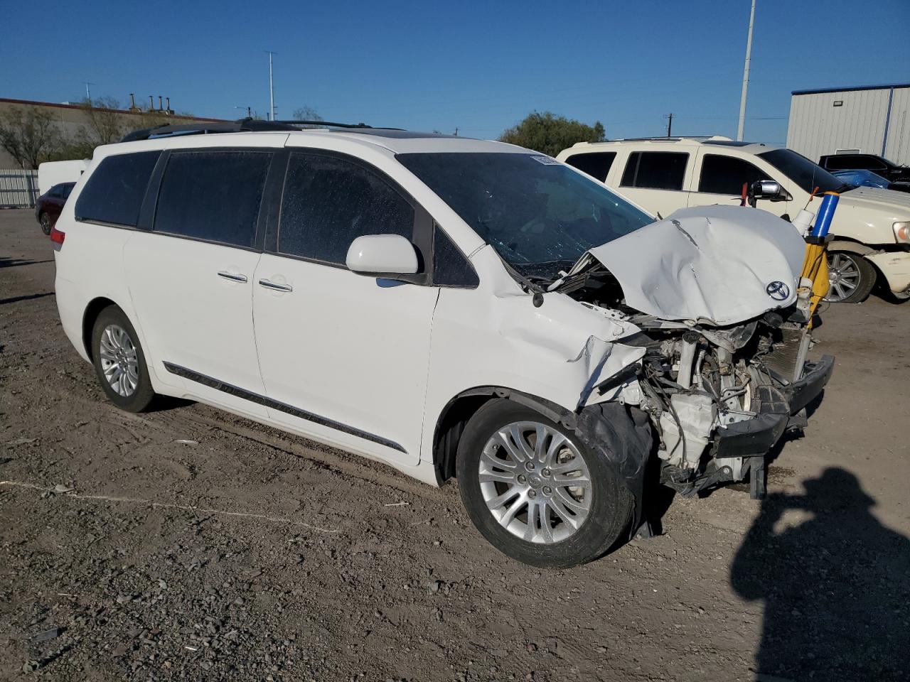 2013 Toyota Sienna Xle VIN: 5TDYK3DC9DS405330 Lot: 66231345