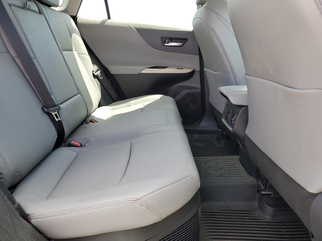 2024 Toyota Venza Le VIN: JTEAAAAH9RJ160327 Lot: 65046615