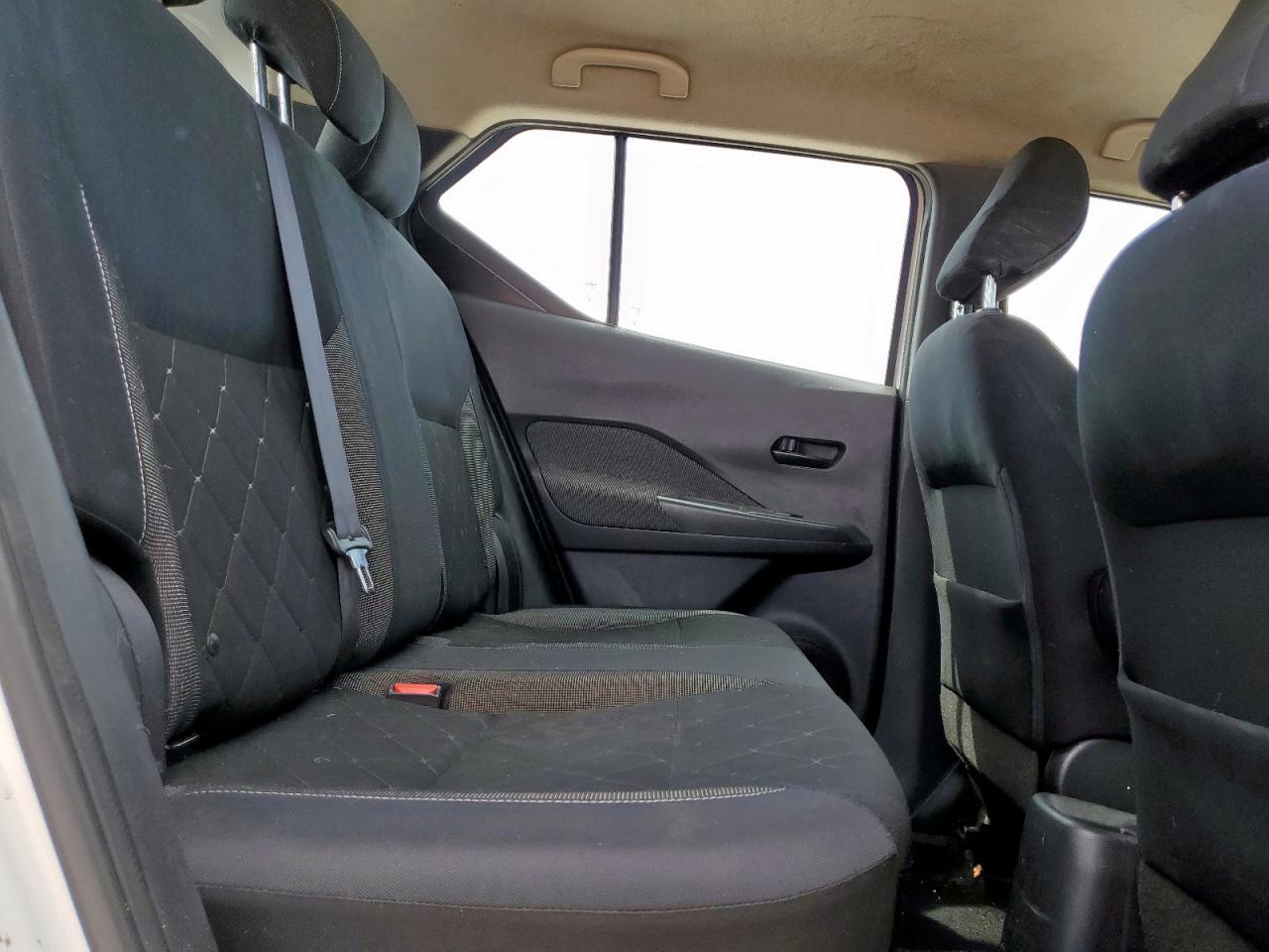 2018 Nissan Kicks S VIN: 3N1CP5CU7JL536911 Lot: 63876815