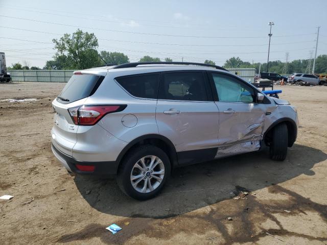  FORD ESCAPE 2018 Srebrny
