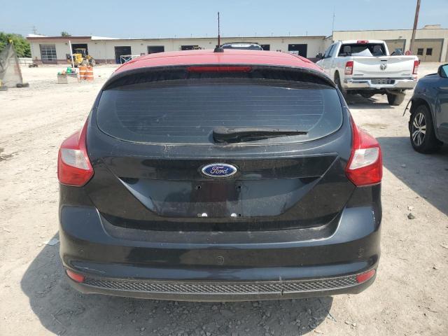 Хэтчбеки FORD FOCUS 2012 Красный