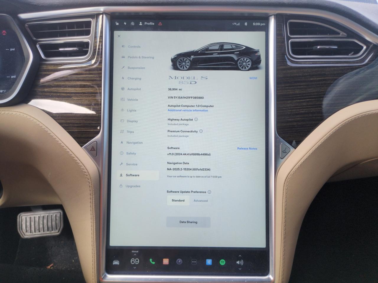 2015 Tesla Model S 85D VIN: 5YJSA1H21FF085880 Lot: 63669305
