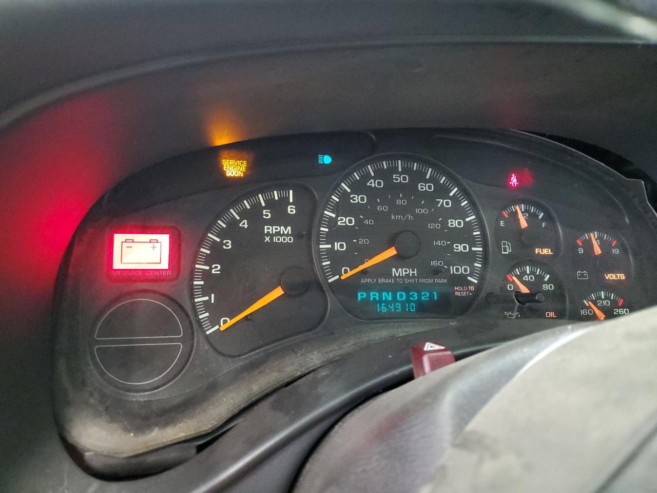 2000 Chevrolet Suburban K1500 VIN: 3GNFK16T7YG202893 Lot: 66367775