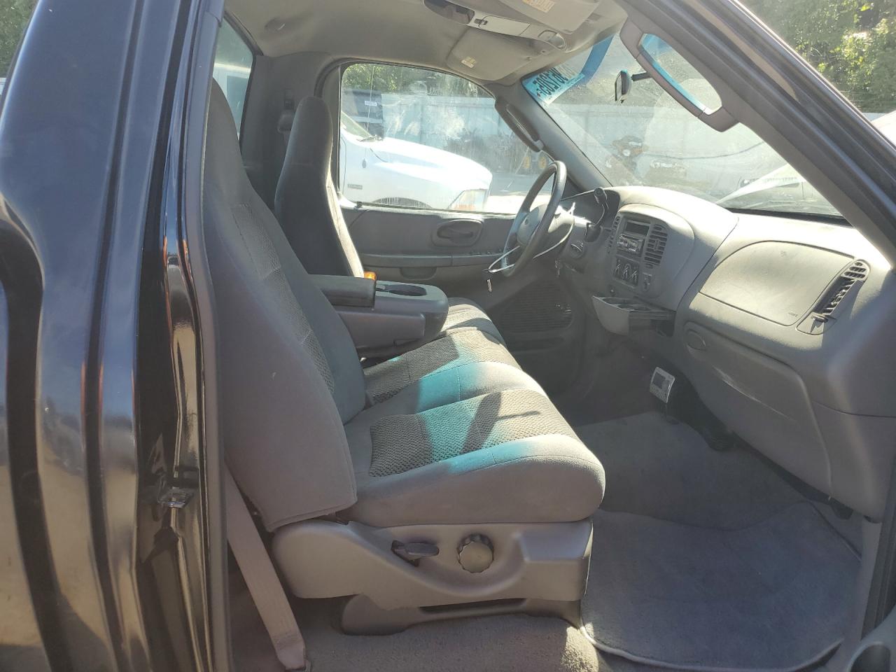 2002 Ford F150 VIN: 1FTRF17L62NB36389 Lot: 65961205