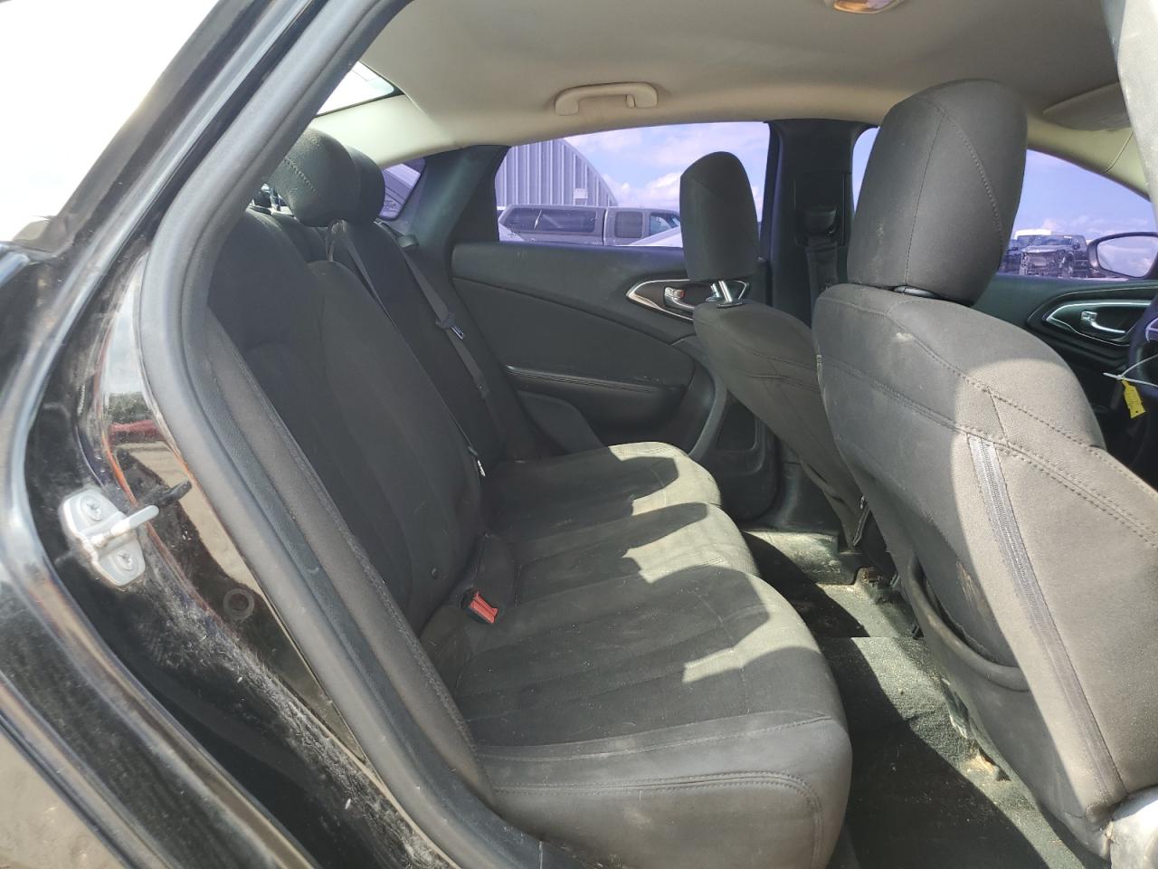 2015 Chrysler 200 Limited VIN: 1C3CCCAB4FN579399 Lot: 66567255