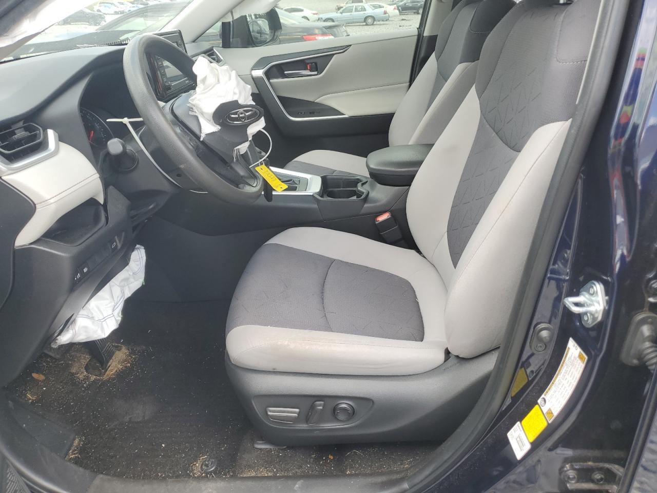 2021 Toyota Rav4 Xle VIN: JTMW1RFV5MD074270 Lot: 65121575