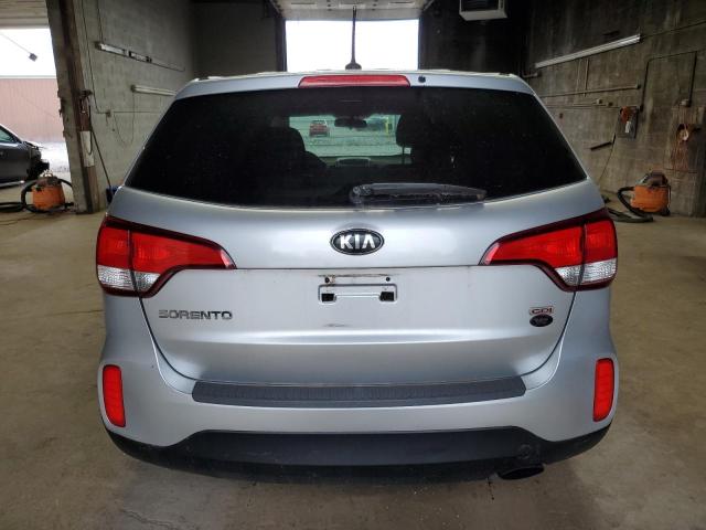  KIA SORENTO 2015 Srebrny