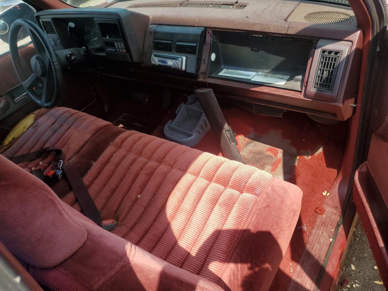 1992 Chevrolet Gmt-400 C1500 VIN: 1GCEC14K0NE105369 Lot: 63530745