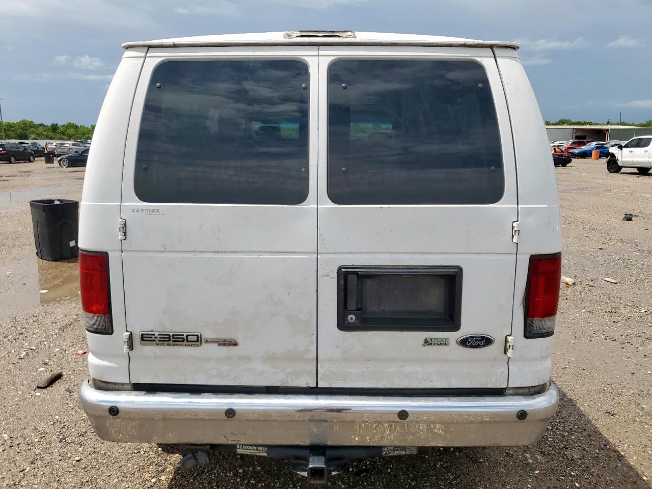 2011 Ford Econoline E350 Super Duty Wagon VIN: 1FBNE3BL8BDB03702 Lot: 64030445