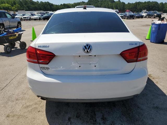 Sedans VOLKSWAGEN PASSAT 2014 Biały