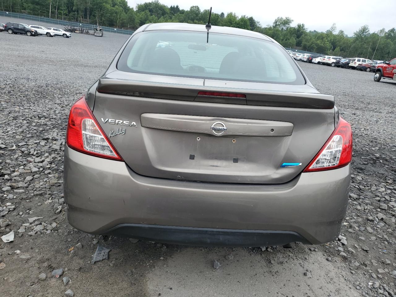 2015 Nissan Versa S VIN: 3N1CN7AP5FL824755 Lot: 66802045