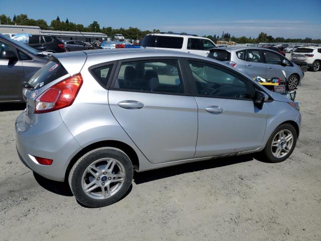  FORD FIESTA 2018 Srebrny