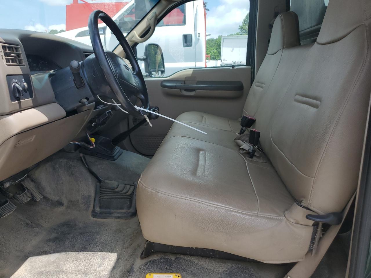 2000 Ford F550 Super Duty VIN: 1FDAF57F4YED79086 Lot: 64540215