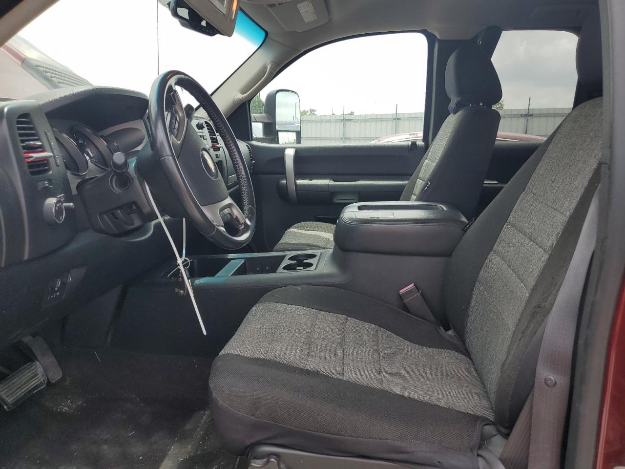 2008 Chevrolet Silverado K2500 Heavy Duty VIN: 1GCHK29K18E198812 Lot: 64143655