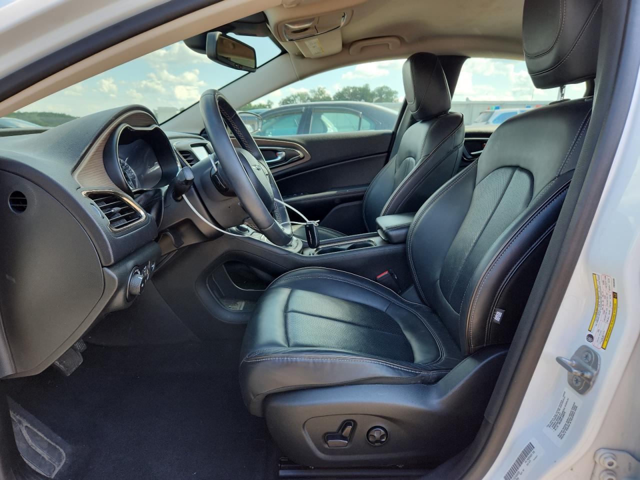2015 Chrysler 200 C VIN: 1C3CCCCG2FN509599 Lot: 62956225