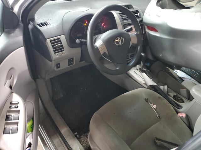 Sedans TOYOTA COROLLA 2013 Srebrny