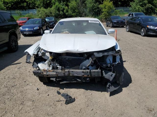 Sedans DODGE CHARGER 2015 White
