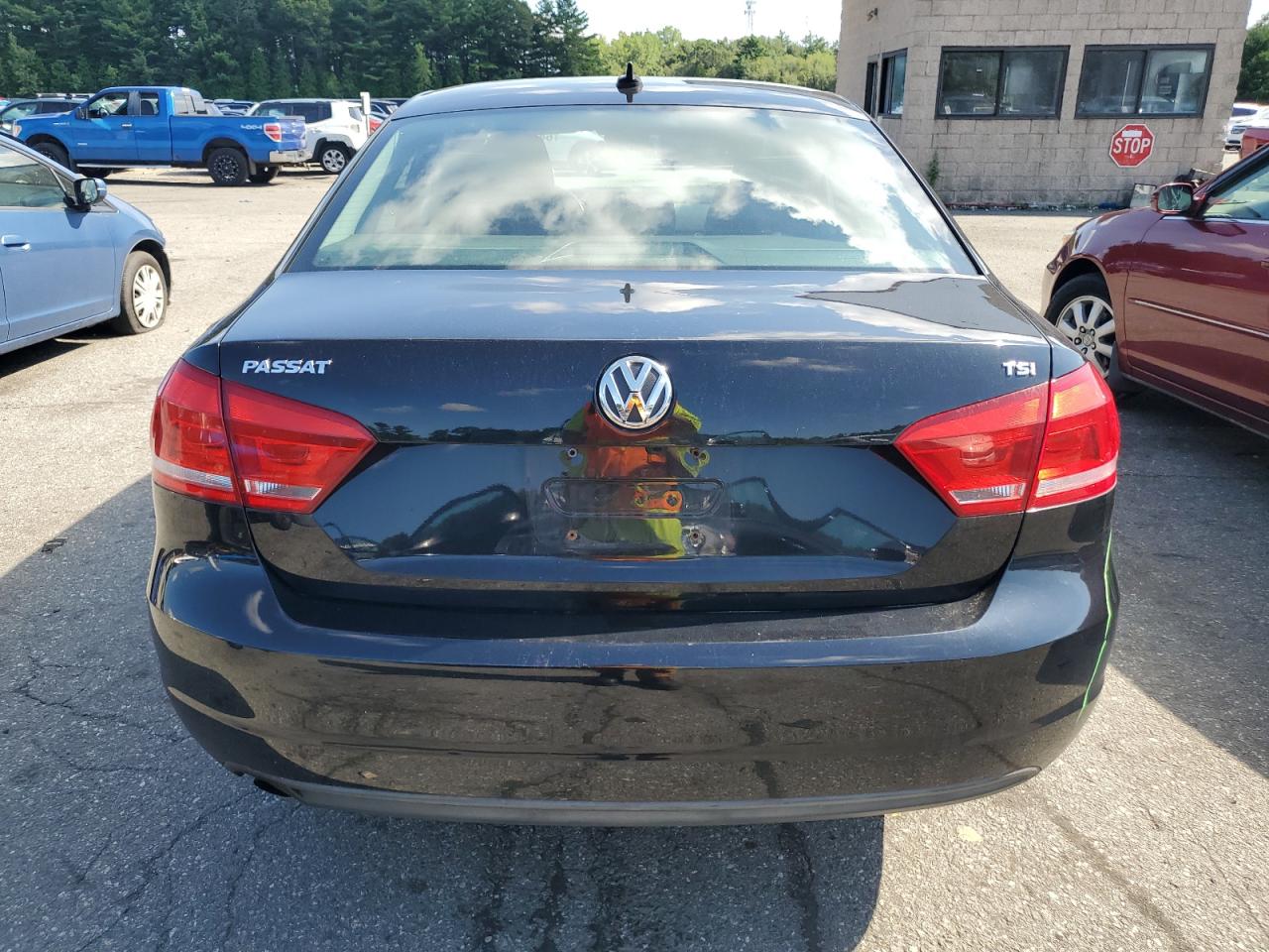 2014 Volkswagen Passat S VIN: 1VWAT7A30EC045942 Lot: 64724545