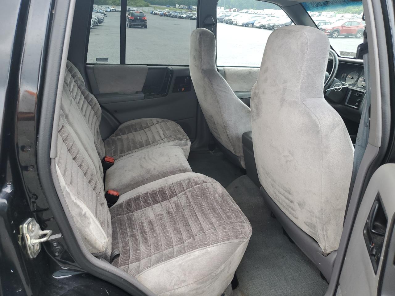 1995 Jeep Grand Cherokee Laredo VIN: 1J4GZ58S2SC753029 Lot: 65052765