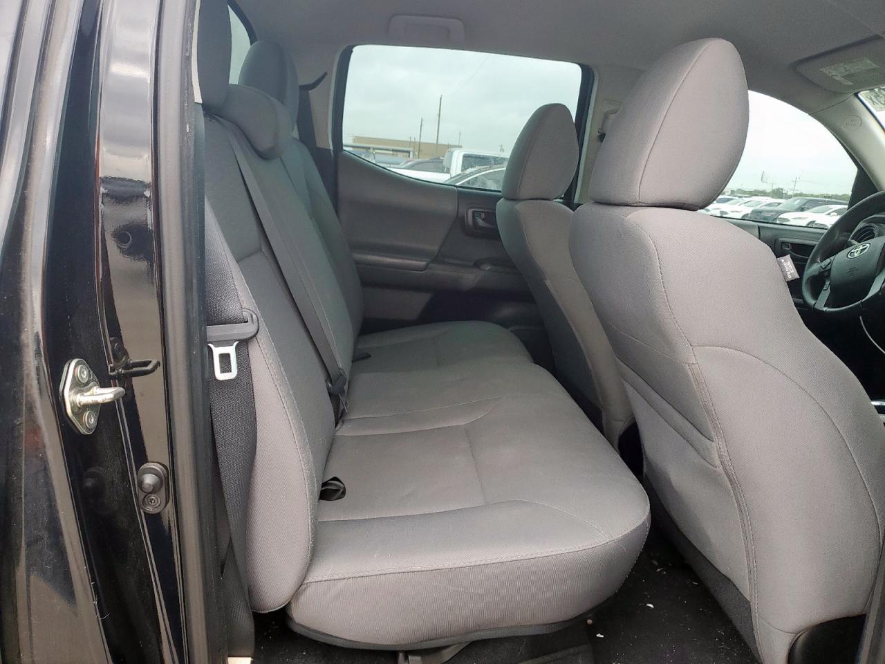 2017 Toyota Tacoma Double Cab VIN: 5TFAX5GN8HX085767 Lot: 63851335