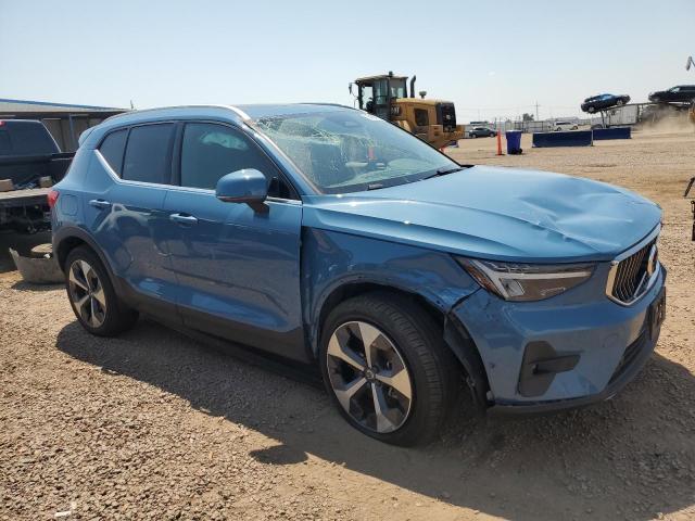  VOLVO XC40 PLUS 2023 Granatowy