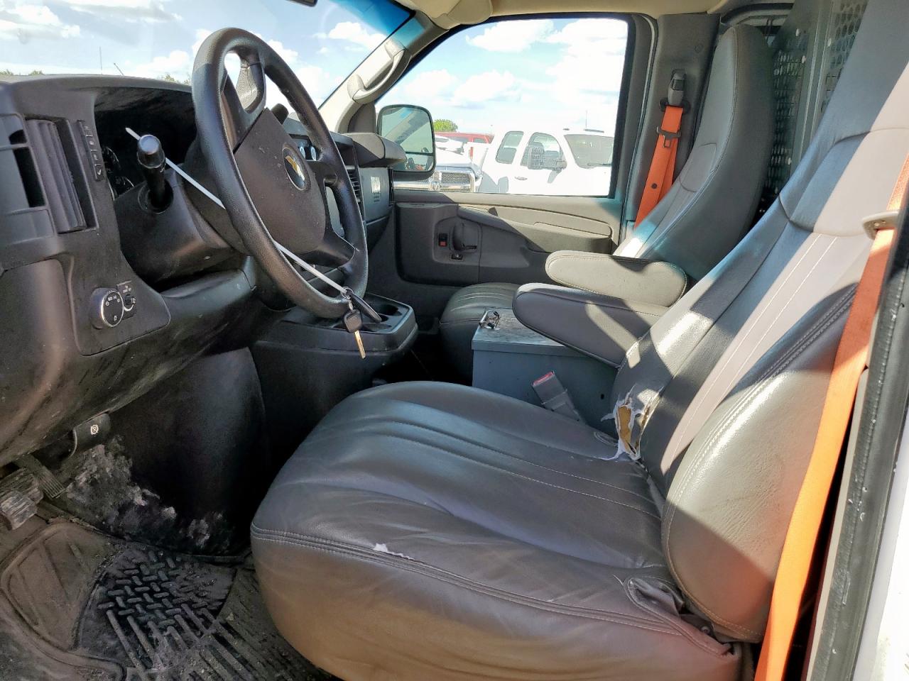 2015 Chevrolet Express G2500 VIN: 1GCWGFCF6F1194870 Lot: 65338375