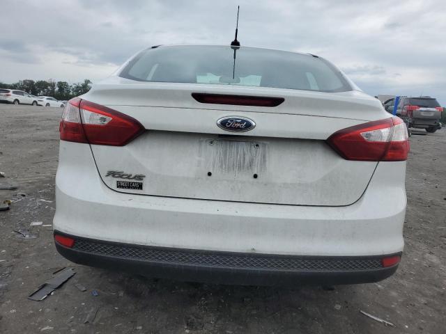Sedans FORD FOCUS 2012 Biały