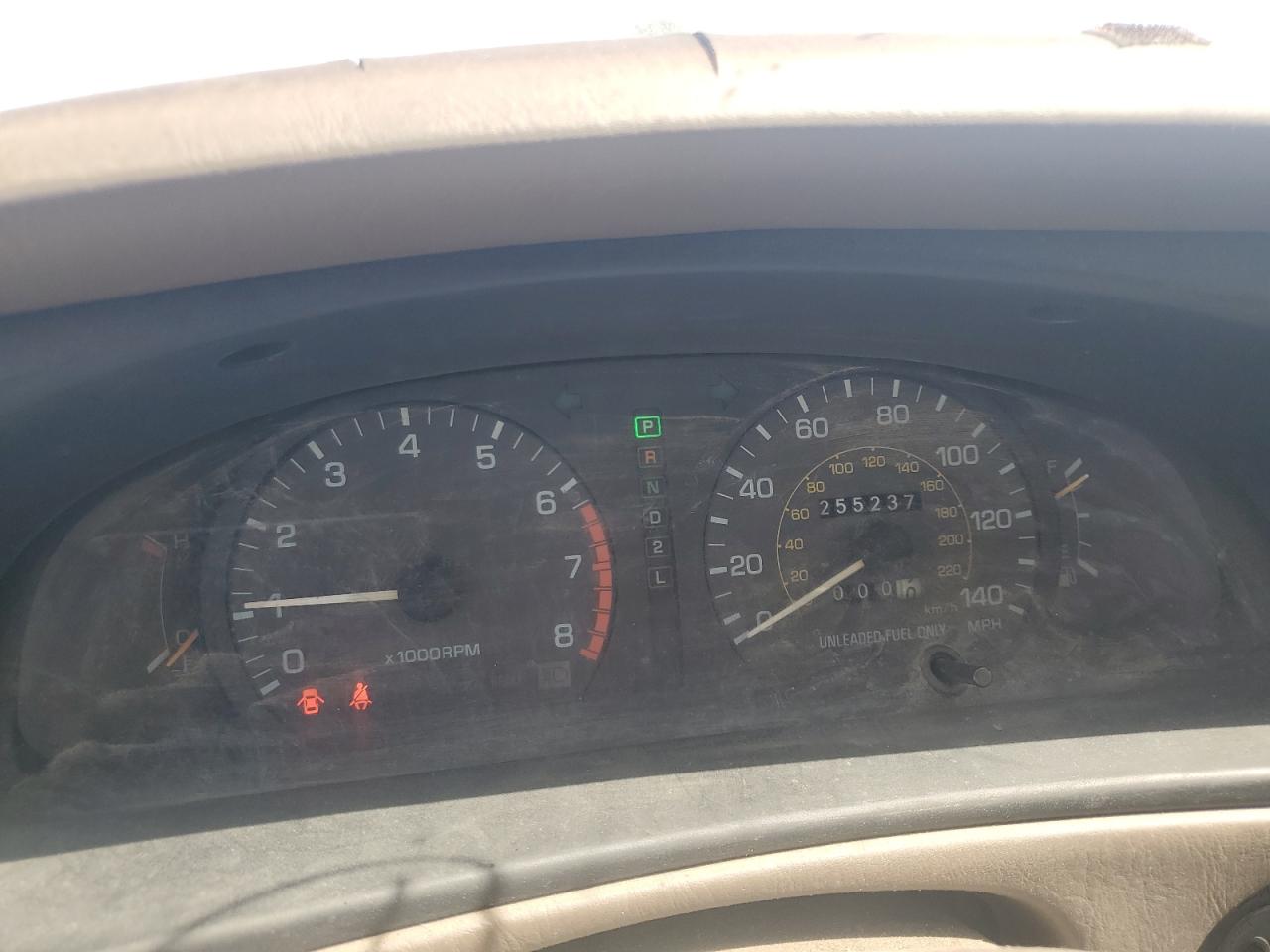 1994 Toyota Camry Le VIN: 4T1SK12C2RU352689 Lot: 62940695