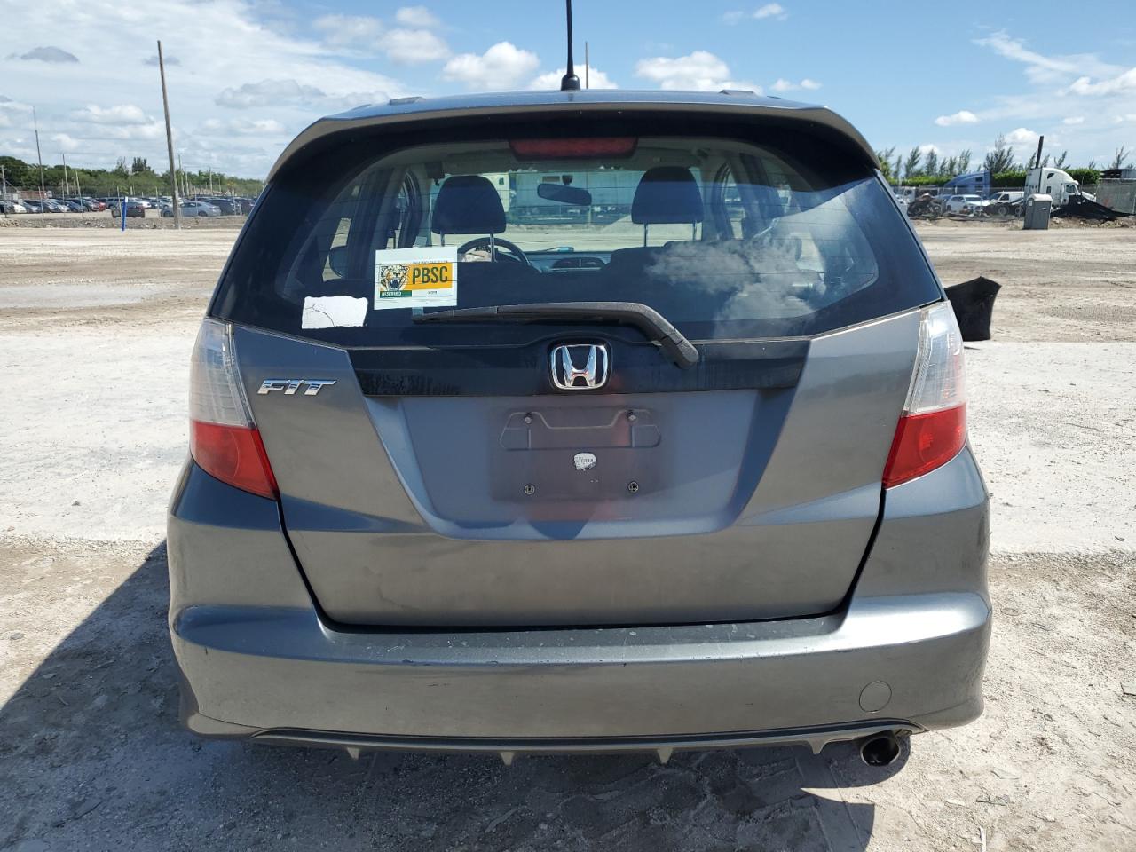 2011 Honda Fit Sport VIN: JHMGE8H5XBS004075 Lot: 64670815
