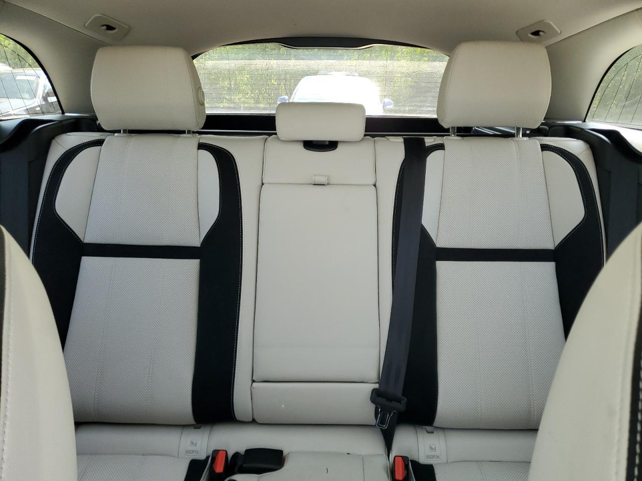 2018 Land Rover Range Rover Velar R-Dynamic Se VIN: SALYL2RV0JA772359 Lot: 64357845