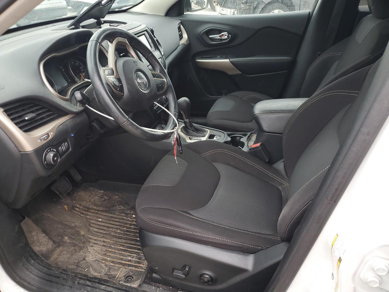 2017 Jeep Cherokee Latitude VIN: 1C4PJMCB5HW656235 Lot: 66351605