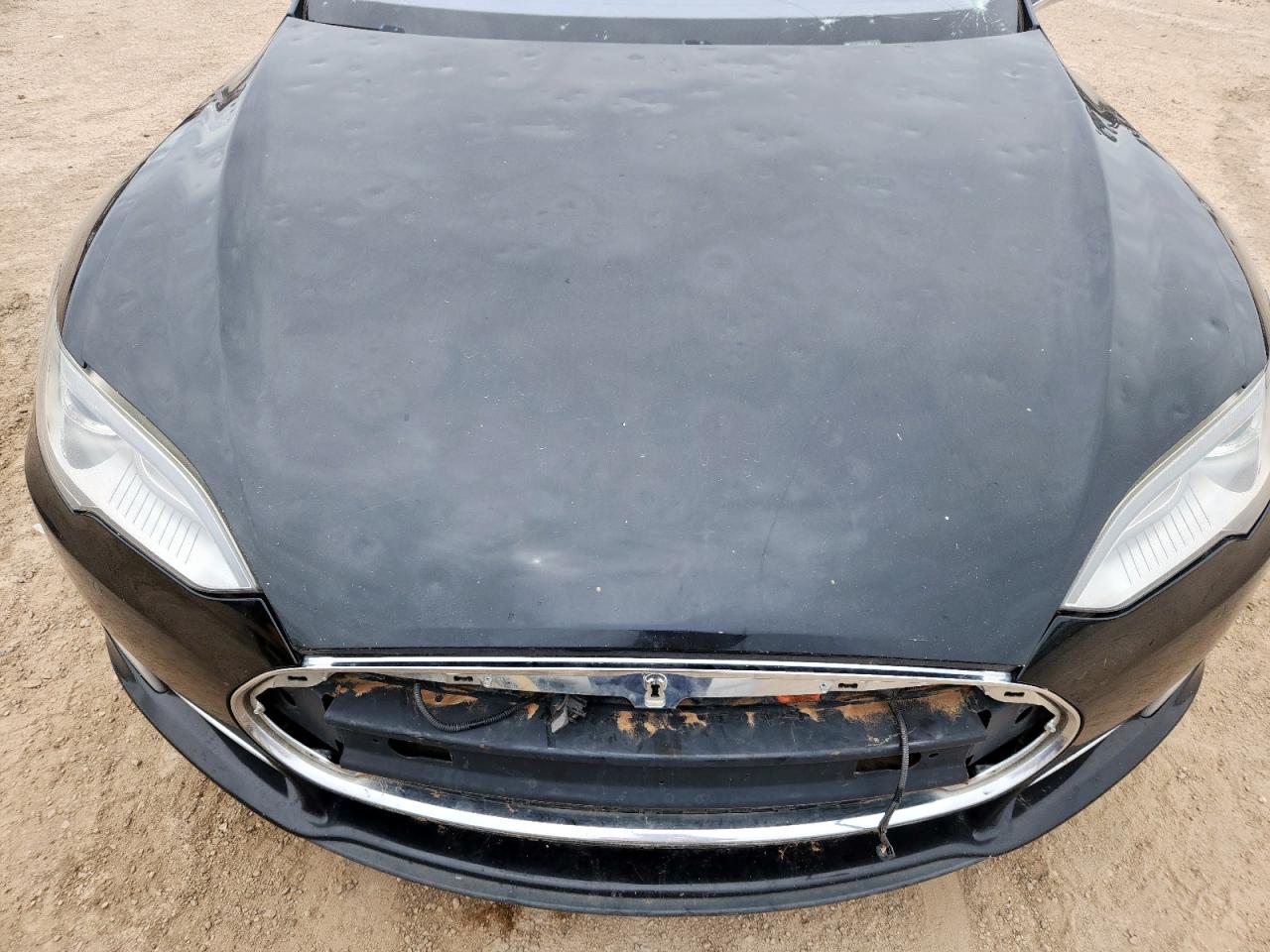 2014 Tesla Model S VIN: 5YJSA1S12EFP32379 Lot: 61994595