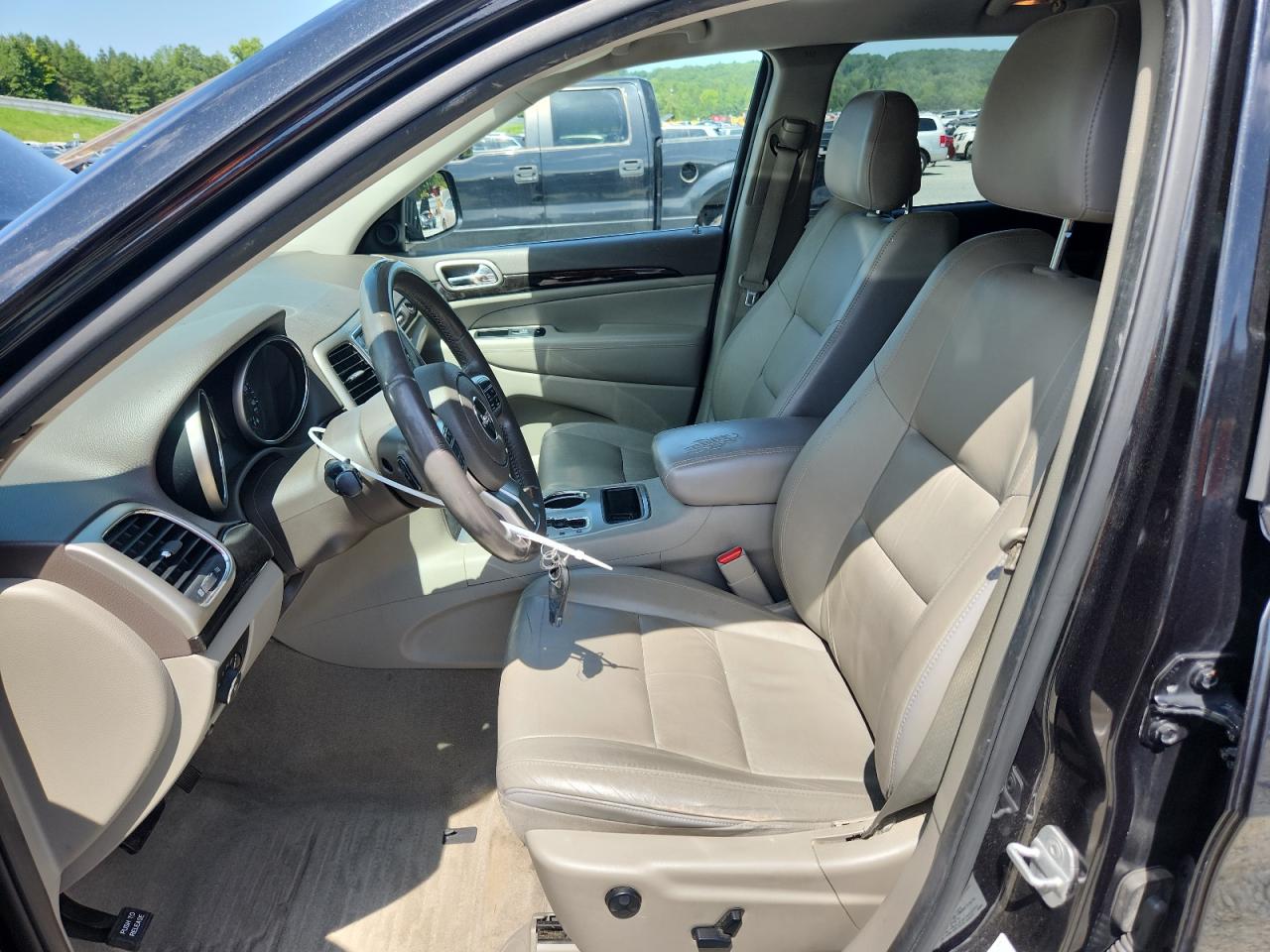 2013 Jeep Grand Cherokee Laredo VIN: 1C4RJEAG9DC621223 Lot: 65432705