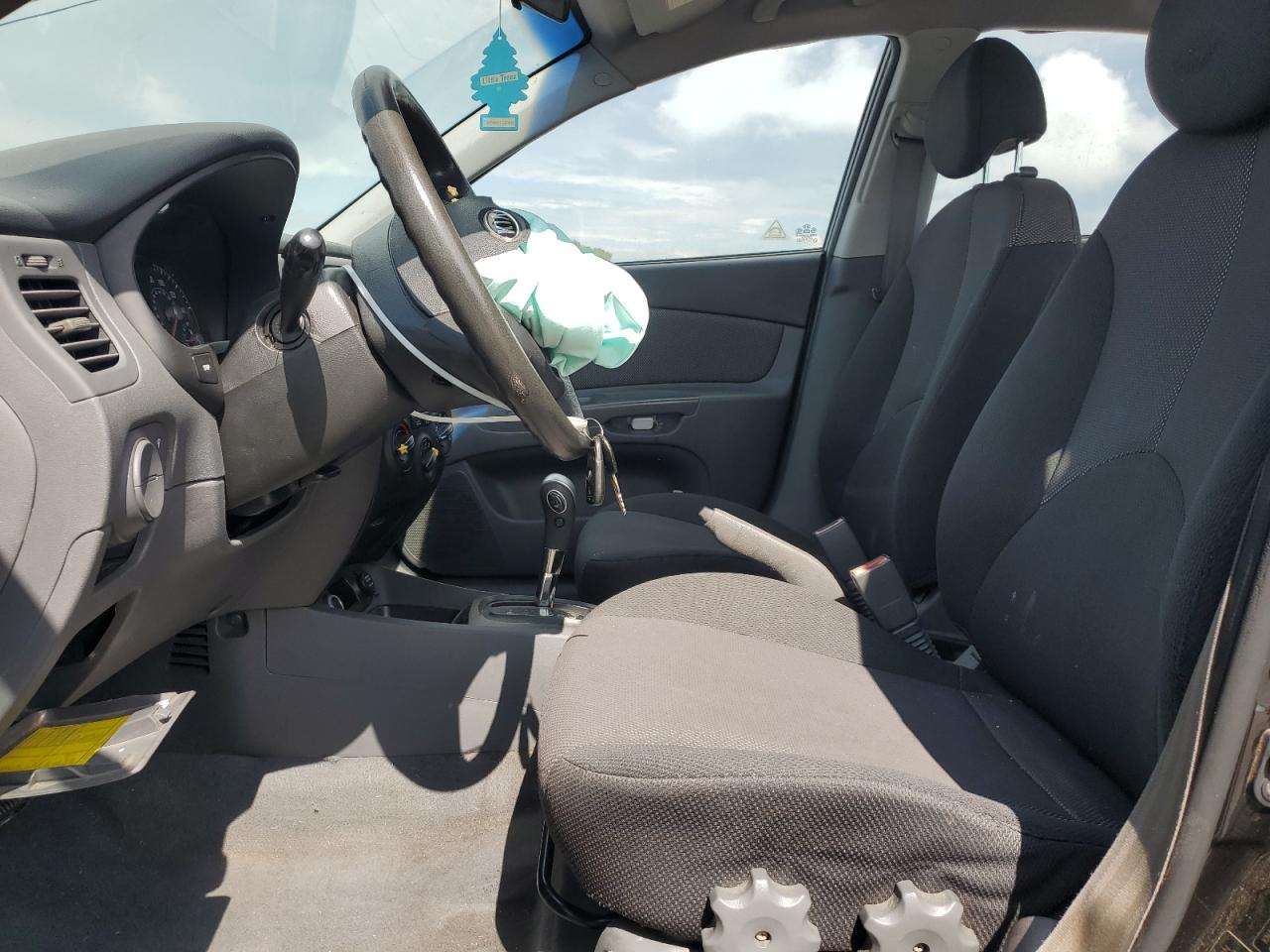2007 Kia Rio Base VIN: KNADE123776220739 Lot: 63333925