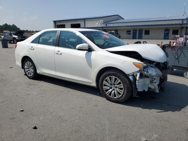  TOYOTA CAMRY 2013 Biały
