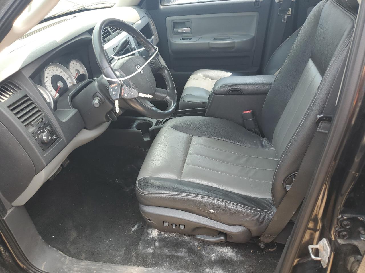 2008 Dodge Dakota Quad Laramie VIN: 1D7HW58N98S609009 Lot: 63204865