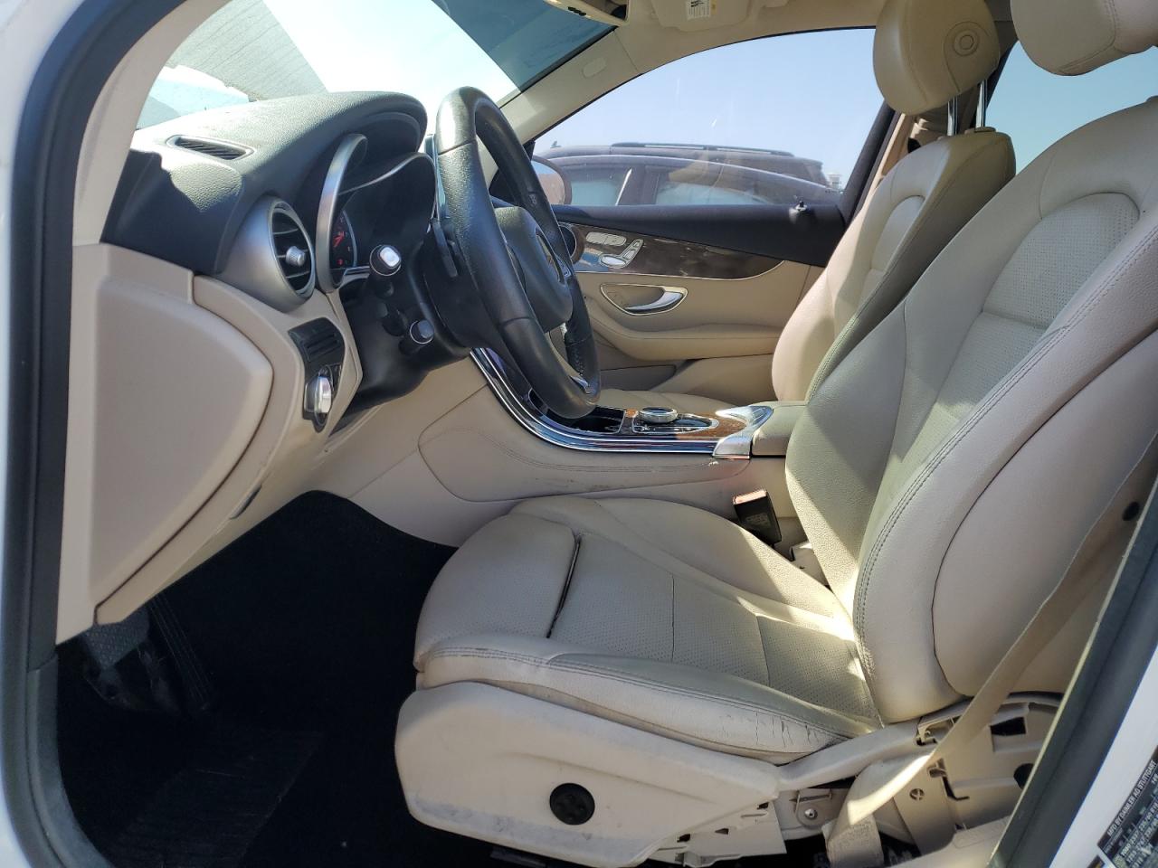 2017 Mercedes-Benz Glc 300 VIN: WDC0G4JB0HF178240 Lot: 62742215