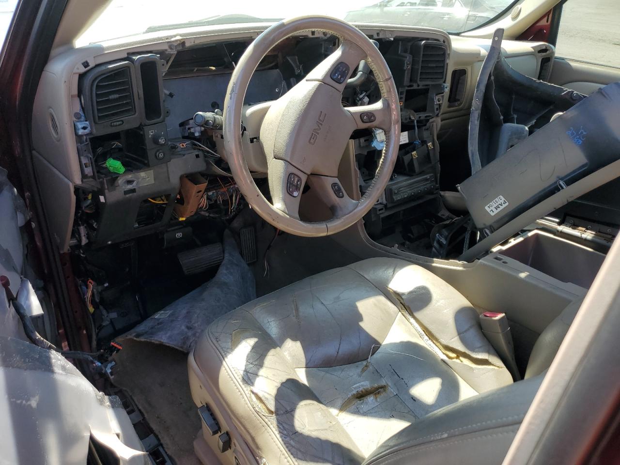 2004 GMC Yukon Xl Denali VIN: 1GKFK66U44J136055 Lot: 65015595