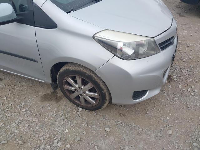 2012 TOYOTA YARIS TR V
