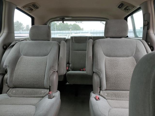 2005 TOYOTA SIENNA CE  