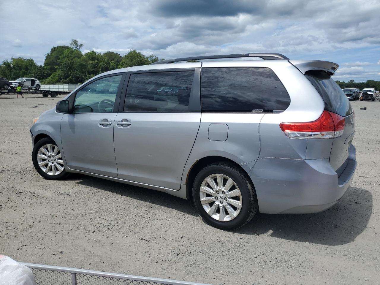 2011 Toyota Sienna Le VIN: 5TDJK3DC3BS016357 Lot: 65518425