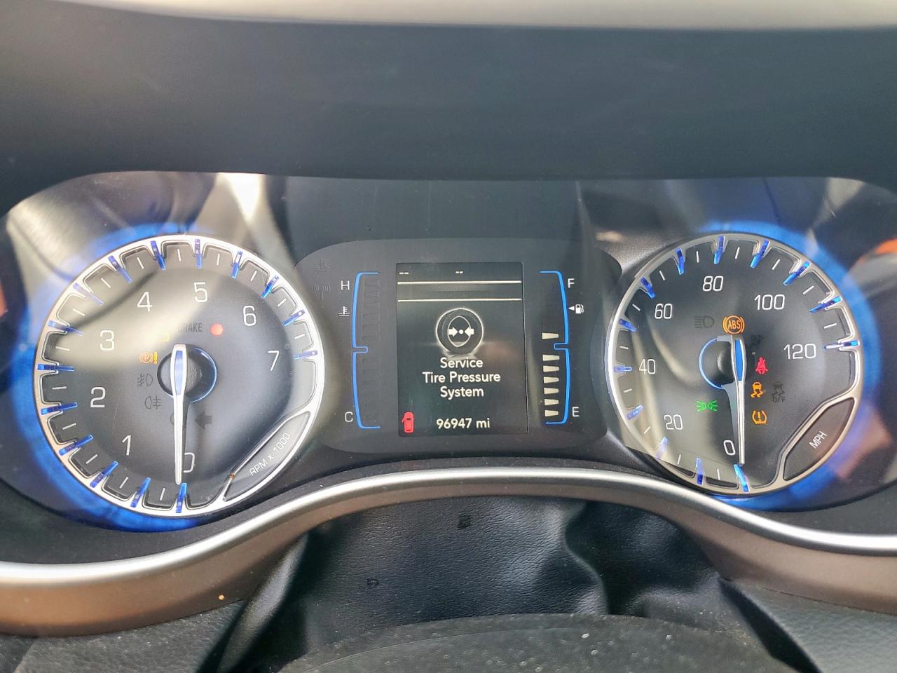 2018 Chrysler Pacifica Touring L VIN: 2C4RC1BG5JR113657 Lot: 65954015