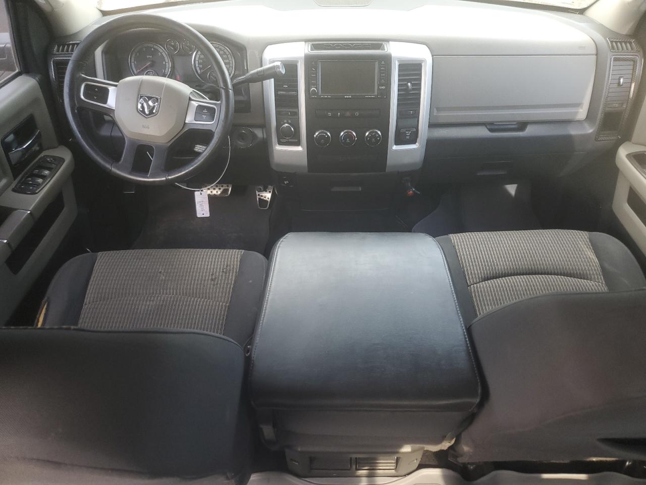 2011 Dodge Ram 1500 VIN: 1D7RV1CT0BS641411 Lot: 64333895