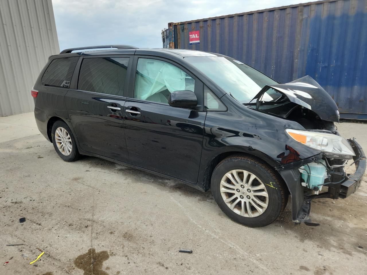 2015 Toyota Sienna Xle VIN: 5TDYK3DC7FS564690 Lot: 65707805