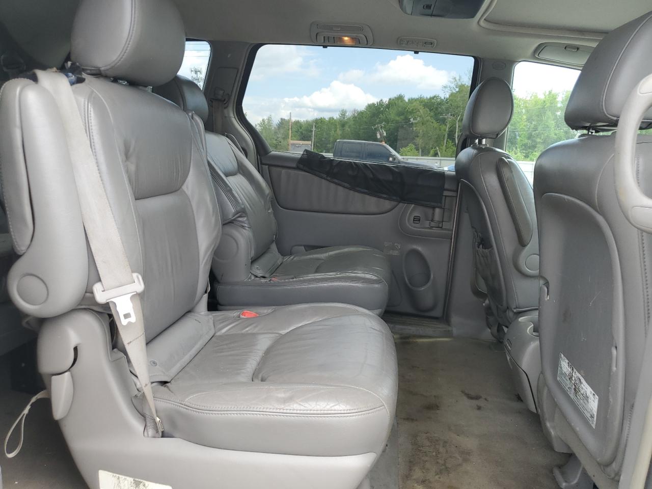 2004 Toyota Sienna Xle VIN: 5TDBA22C04S028621 Lot: 63817405