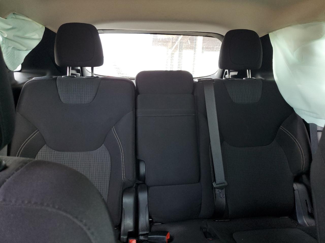 2015 Jeep Cherokee Latitude VIN: 1C4PJLCB7FW560761 Lot: 89849615