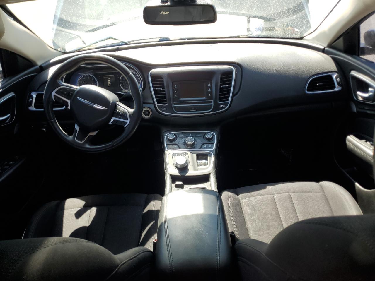 2015 Chrysler 200 Limited VIN: 1C3CCCAB9FN660334 Lot: 64033125