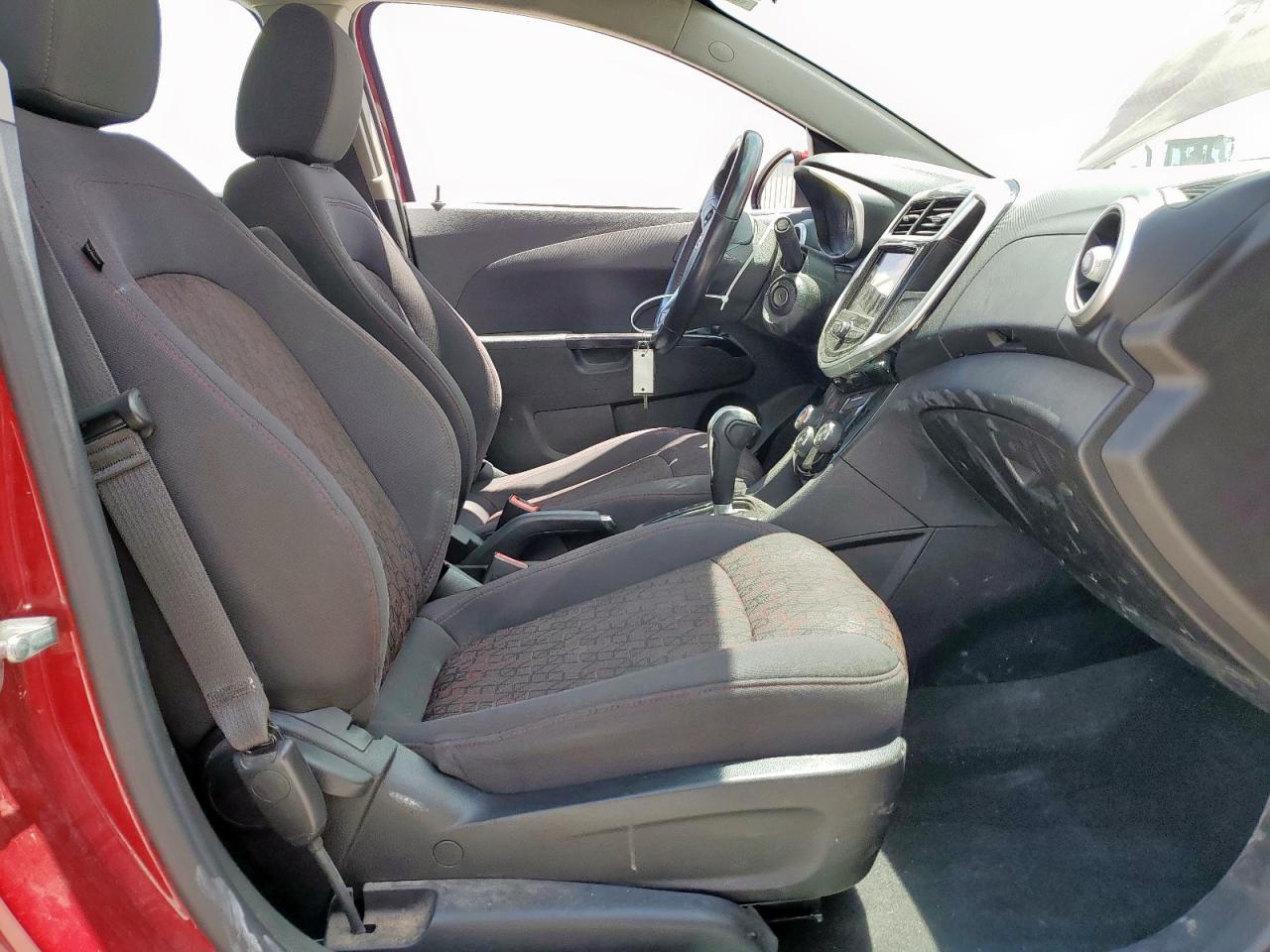 2020 Chevrolet Sonic Lt VIN: 1G1JD5SB8L4135592 Lot: 64617475