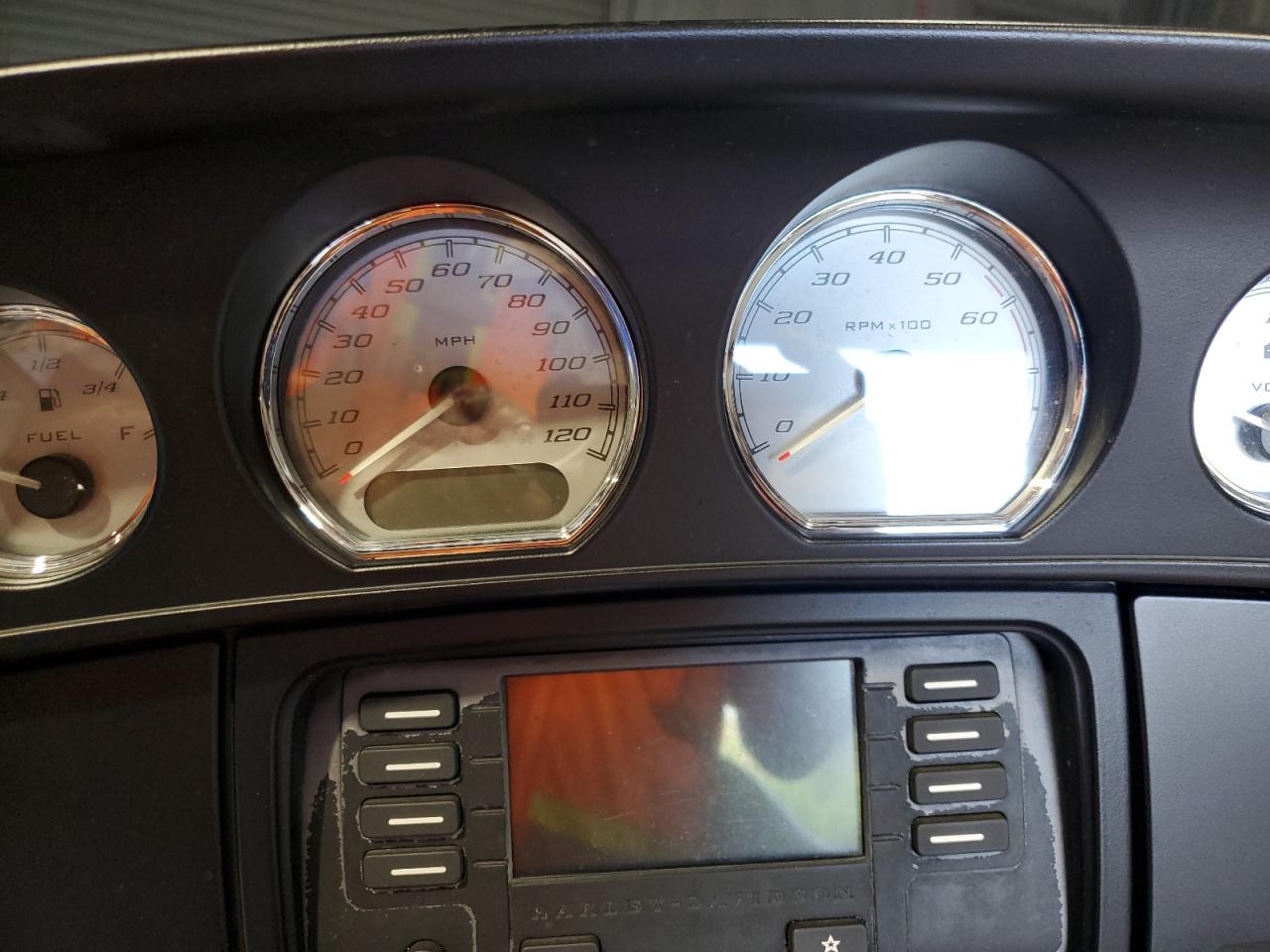 2017 Harley-Davidson Flhx Street Glide VIN: 1HD1KBC11HB607862 Lot: 64167625