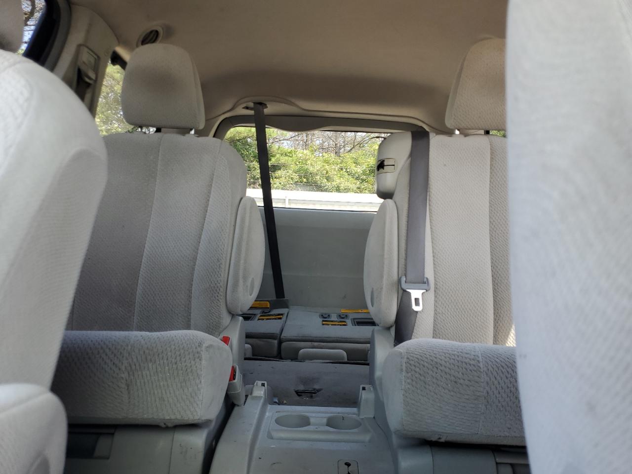 2011 Toyota Sienna Le VIN: 5TDKK3DCXBS128092 Lot: 63926605